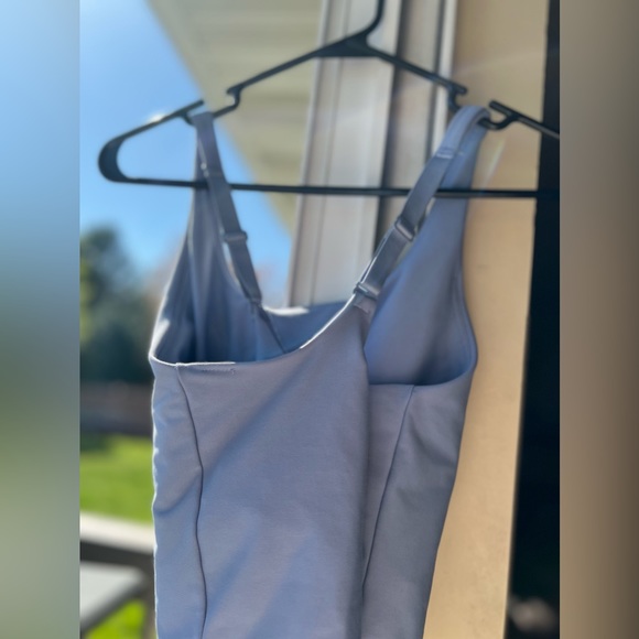 Old Navy Razorback Tank - Picture 3 of 4